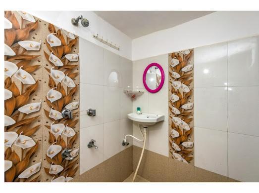 Shree Ram Homestay オルチャ エクステリア 写真