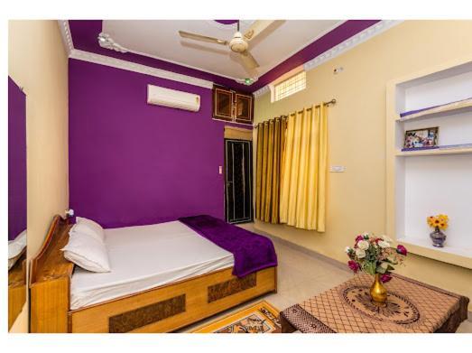Shree Ram Homestay オルチャ エクステリア 写真