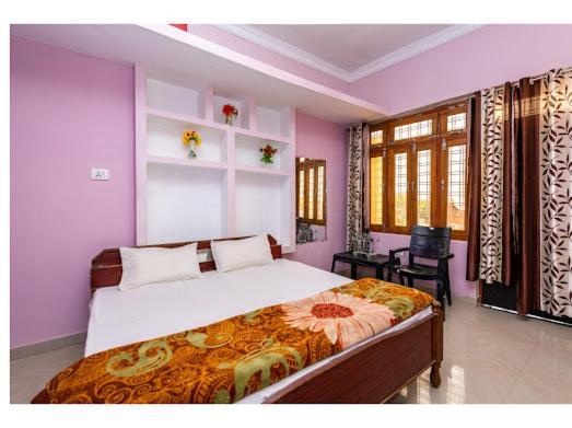 Shree Ram Homestay オルチャ エクステリア 写真