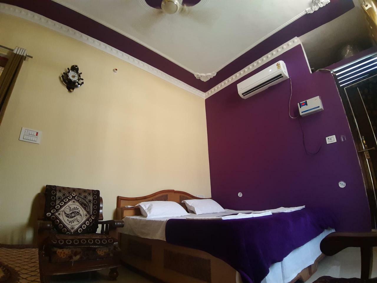 Shree Ram Homestay オルチャ エクステリア 写真