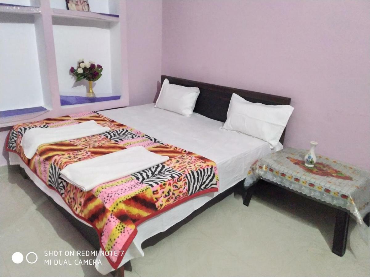 Shree Ram Homestay オルチャ エクステリア 写真